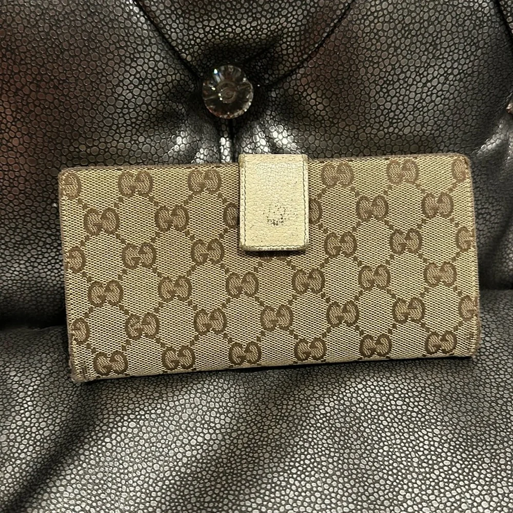 Gucci Wallet - Picture 1 of 8